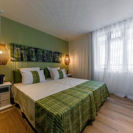 Les Cerisiers Beach Residence, Cosy And Modern 3 Bedroom Apartment Located 50 Metres From The Beach And From All Amenities And Restaurants On The Coastal Road Flic en Flac ภายนอก รูปภาพ
