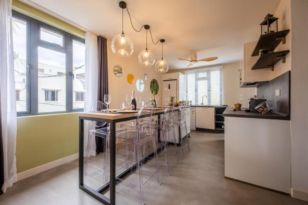Les Cerisiers Beach Residence, Cosy And Modern 3 Bedroom Apartment Located 50 Metres From The Beach And From All Amenities And Restaurants On The Coastal Road Flic en Flac ภายนอก รูปภาพ
