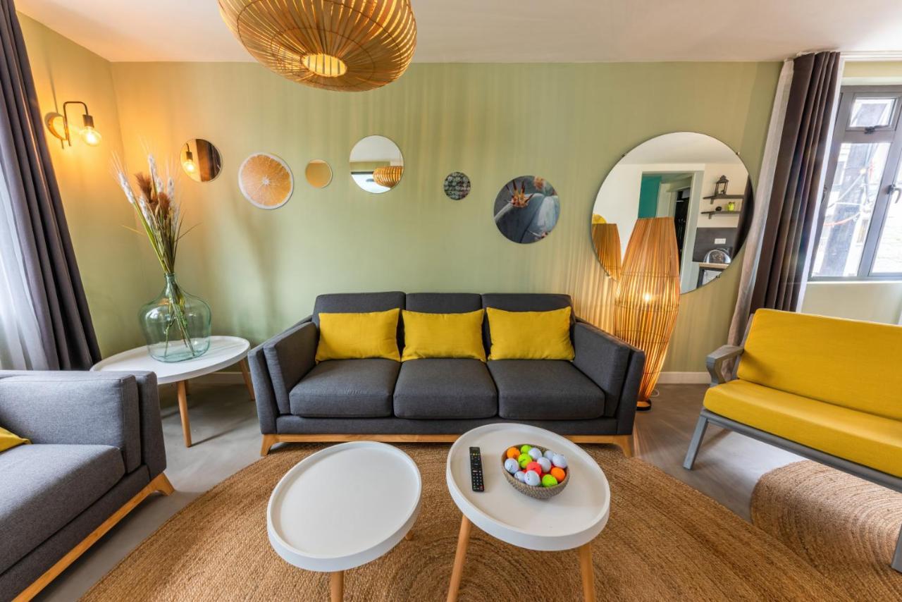 Les Cerisiers Beach Residence, Cosy And Modern 3 Bedroom Apartment Located 50 Metres From The Beach And From All Amenities And Restaurants On The Coastal Road Flic en Flac ภายนอก รูปภาพ