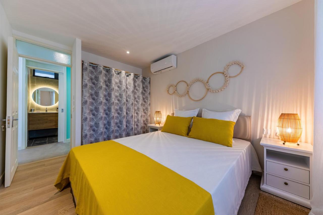 Les Cerisiers Beach Residence, Cosy And Modern 3 Bedroom Apartment Located 50 Metres From The Beach And From All Amenities And Restaurants On The Coastal Road Flic en Flac ภายนอก รูปภาพ
